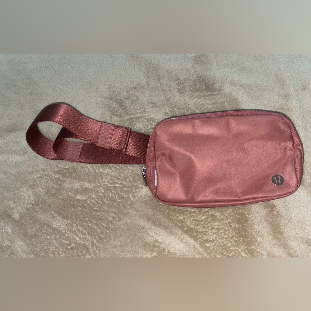 Lululemon belt bag